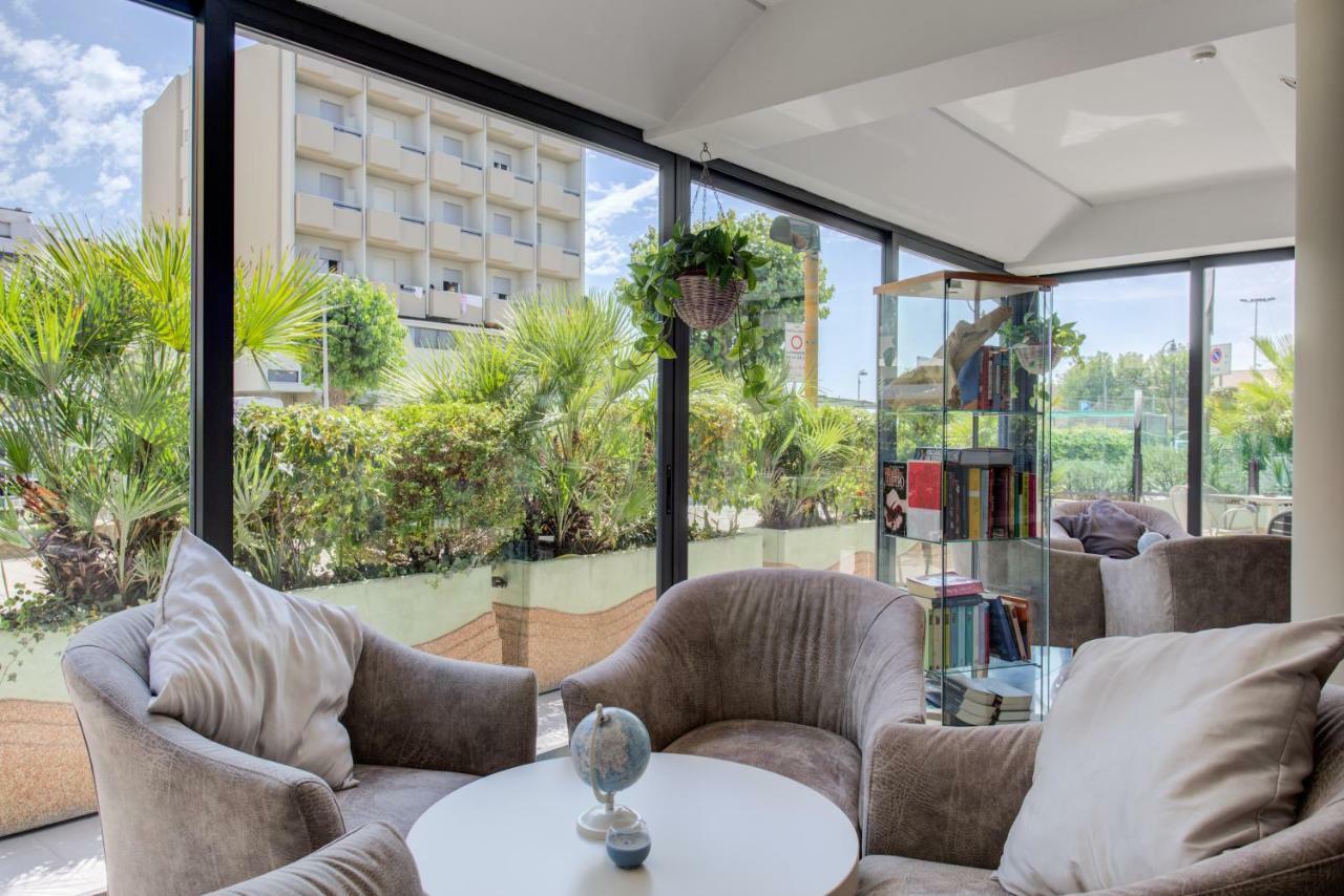 Hotel Nevada Μπελάρια-Ιτζέα Μαρίνα Εξωτερικό φωτογραφία