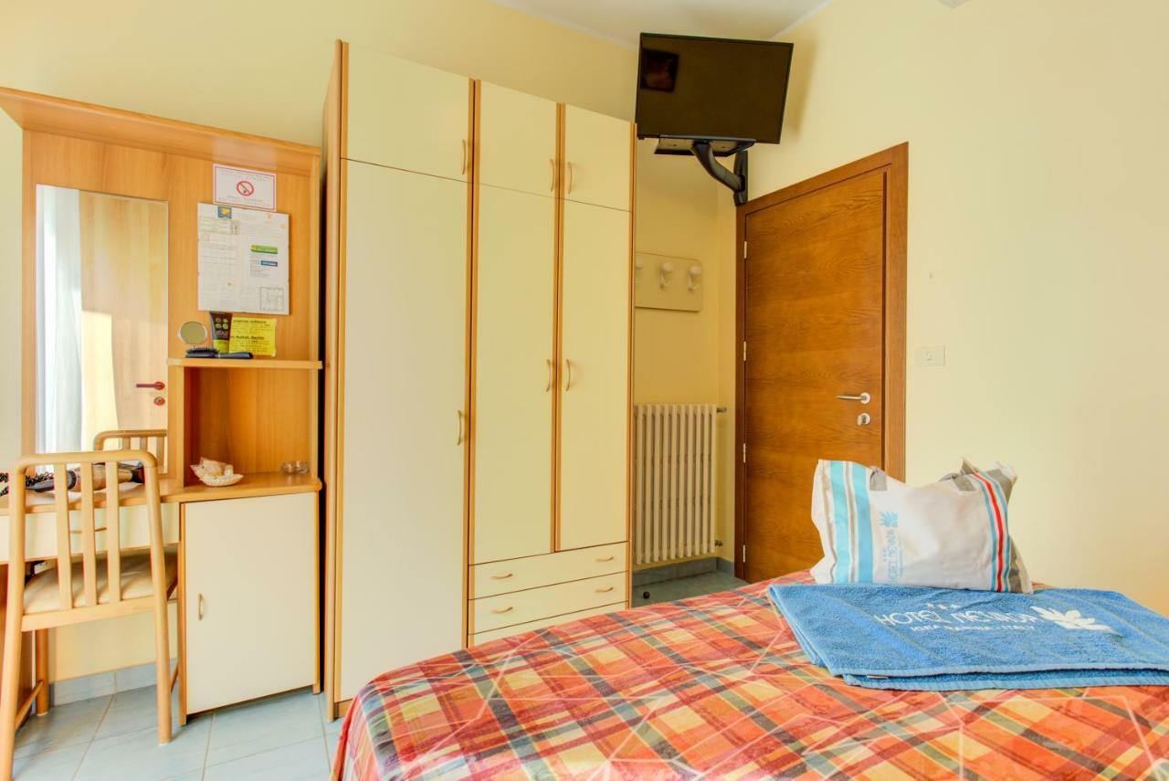 Hotel Nevada Μπελάρια-Ιτζέα Μαρίνα Εξωτερικό φωτογραφία